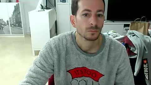 Snapshot of roubarixx chatting on 01/10/25, 07:25 roubarixx online show from 01/10/25, 07:25