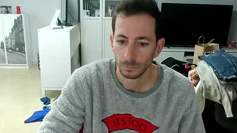 Snapshot of roubarixx chatting on 01/19/25, 08:50 roubarixx online show from 01/19/25, 08:50
