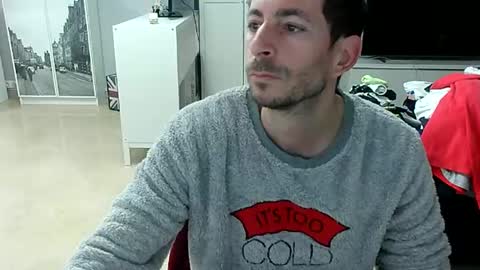 Snapshot of roubarixx chatting on 02/10/25, 06:20 roubarixx online show from 02/10/25, 06:20
