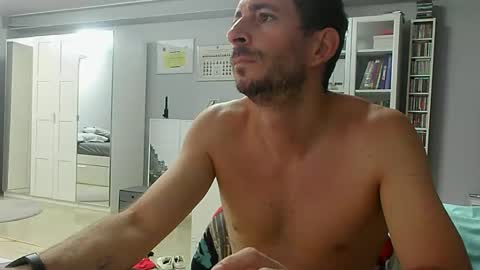 Snapshot of roubarixx chatting on 09/13/25, 08:03 roubarixx online show from 09/13/25, 08:03