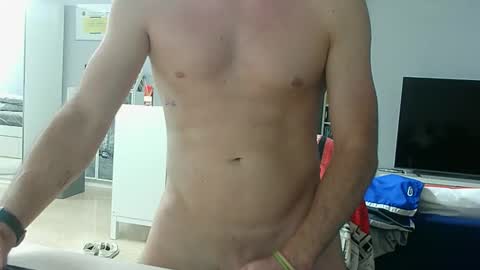 Snapshot of roubarixx chatting on 09/14/25, 01:54 roubarixx online show from 09/14/25, 01:54