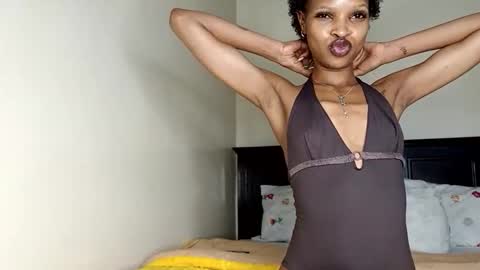 roundbootie online show from 06/06/26, 12:21