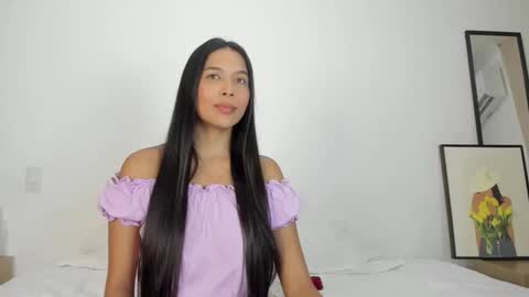 Snapshot of rouse_46 chatting on 10/17/25, 10:01 Rouse online show from 10/17/25, 10:01