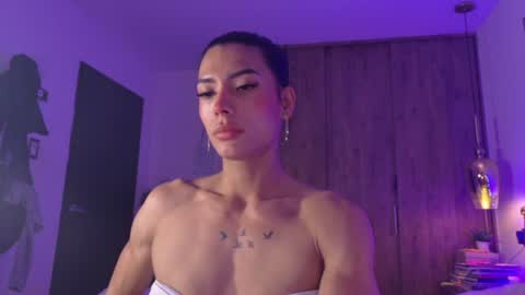 Snapshot of rouse_leon chatting on 06/14/26, 12:07 Rouse leon online show from 06/14/26, 12:07