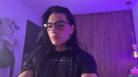 Snapshot of rouse_leon chatting on 06/19/26, 07:17 Rouse leon online show from 06/19/26, 07:17