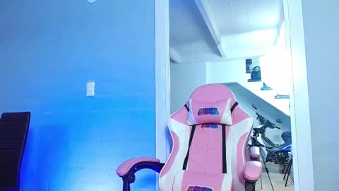 Snapshot of rousebonnett chatting on 02/09/25, 08:24 ROUSE online show from 02/09/25, 08:24