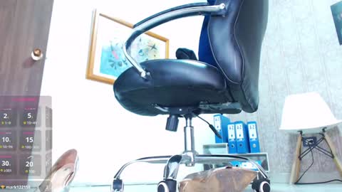 Snapshot of rousee_dawso chatting on 12/22/24, 12:28 Rouse online show from 12/22/24, 12:28