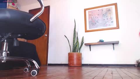 Snapshot of rousee_dawso chatting on 09/15/25, 02:22 Rouse online show from 09/15/25, 02:22