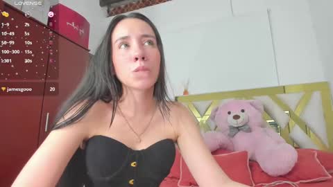 Snapshot of rousee_yarelds chatting on 01/10/25, 02:46 rousee_yarelds online show from 01/10/25, 02:46