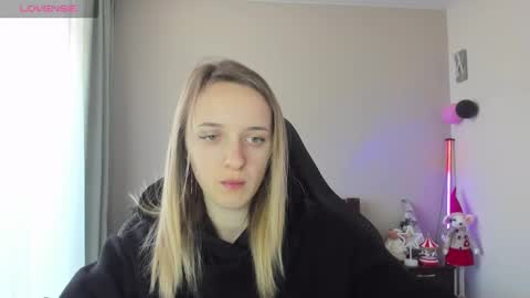 Snapshot of rousereed chatting on 02/17/25, 07:15 Rouse online show from 02/17/25, 07:15