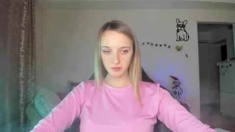 Snapshot of rousereed chatting on 01/08/26, 01:13 Rouse online show from 01/08/26, 01:13