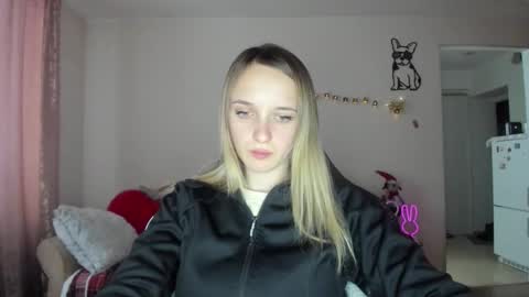 Snapshot of rousereed chatting on 01/15/26, 01:26 Rouse online show from 01/15/26, 01:26