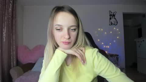 Snapshot of rousereed chatting on 02/15/26, 07:16 Rouse online show from 02/15/26, 07:16