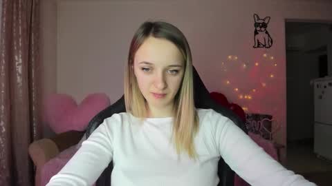 Snapshot of rousereed chatting on 02/19/26, 01:51 Rouse online show from 02/19/26, 01:51