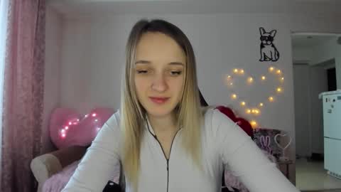 Snapshot of rousereed chatting on 02/20/26, 01:00 Rouse online show from 02/20/26, 01:00