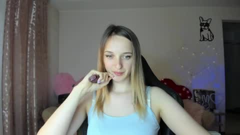 Snapshot of rousereed chatting on 05/08/26, 12:32 Rouse online show from 05/08/26, 12:32