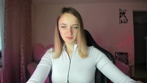 Snapshot of rousereed chatting on 05/18/26, 05:46 Rouse online show from 05/18/26, 05:46