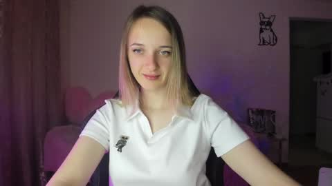 Snapshot of rousereed chatting on 05/25/26, 04:51 Rouse online show from 05/25/26, 04:51
