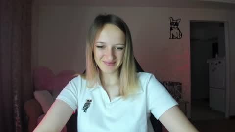 Snapshot of rousereed chatting on 06/11/26, 05:27 Rouse online show from 06/11/26, 05:27