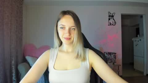 Snapshot of rousereed chatting on 06/14/26, 05:09 Rouse online show from 06/14/26, 05:09
