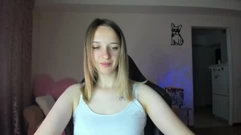 Snapshot of rousereed chatting on 06/17/26, 05:21 Rouse online show from 06/17/26, 05:21