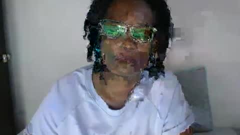 Snapshot of roushlove chatting on 01/15/25, 12:36 luxa online show from 01/15/25, 12:36