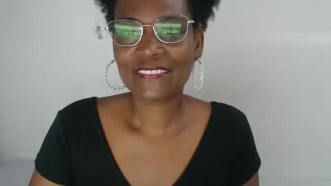 Snapshot of roushlove chatting on 01/20/25, 03:50 luxa online show from 01/20/25, 03:50