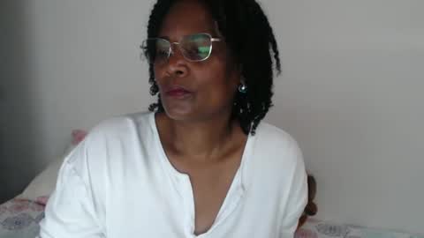 Snapshot of roushlove chatting on 01/31/25, 09:37 luxa online show from 01/31/25, 09:37