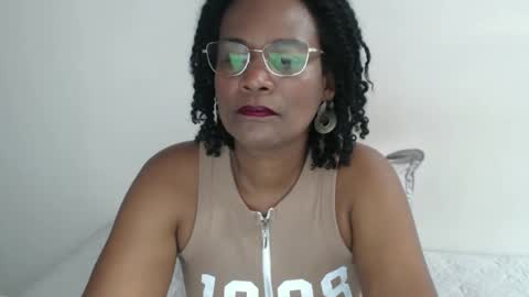 Snapshot of roushlove chatting on 03/02/25, 04:10 luxa online show from 03/02/25, 04:10