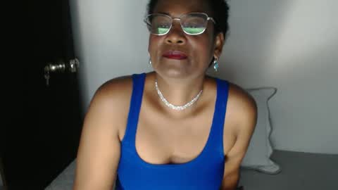 Snapshot of roushlove chatting on 03/03/25, 09:59 luxa online show from 03/03/25, 09:59