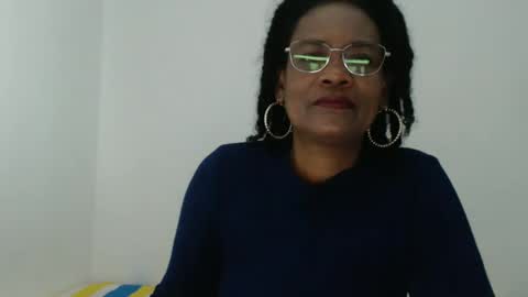 Snapshot of roushlove chatting on 09/12/25, 01:11 luxa online show from 09/12/25, 01:11