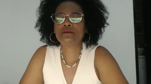 luxa online show from 10/23/25, 10:41