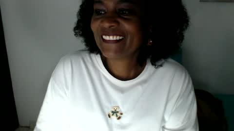 Snapshot of roushlove chatting on 07/04/26, 12:33 luxa online show from 07/04/26, 12:33