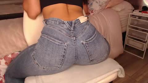 Rouss marie henao  online show from 03/14/26, 03:01