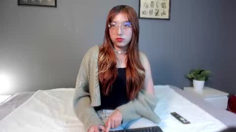 Snapshot of roussy_spicy chatting on 06/12/26, 03:49 Roussy online show from 06/12/26, 03:49