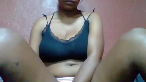 rovaelyah online show from 10/11/25, 02:22