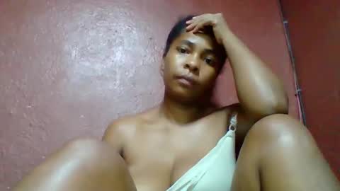 rovaelyah online show from 11/18/25, 05:39