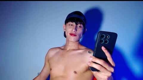 Snapshot of rowanboy23 chatting on 12/15/25, 01:32 rowanboy23 online show from 12/15/25, 01:32