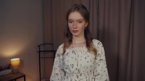 Snapshot of rowenacroyle chatting on 02/10/25, 04:04 Stella online show from 02/10/25, 04:04