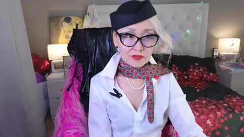 Snapshot of roxalanastar chatting on 03/22/26, 08:23 Roxalana online show from 03/22/26, 08:23