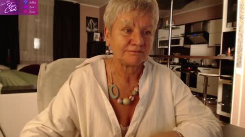 Snapshot of roxana_brooks chatting on 12/11/24, 03:05 Roxana online show from 12/11/24, 03:05