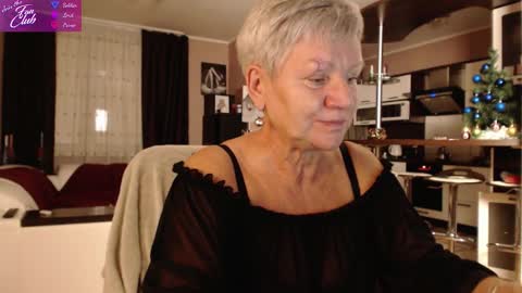 Snapshot of roxana_brooks chatting on 12/19/24, 03:08 Roxana online show from 12/19/24, 03:08