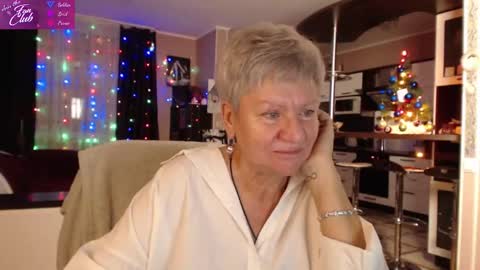 Snapshot of roxana_brooks chatting on 01/02/25, 05:18 Roxana online show from 01/02/25, 05:18