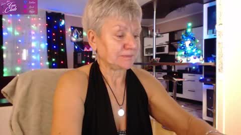 Snapshot of roxana_brooks chatting on 01/03/25, 01:47 Roxana online show from 01/03/25, 01:47