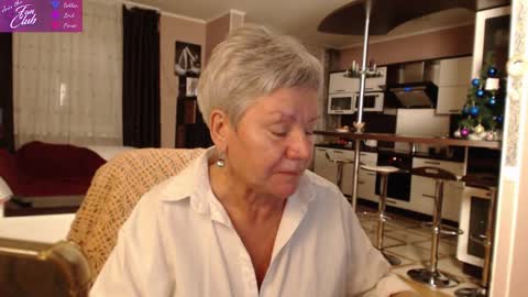 Snapshot of roxana_brooks chatting on 01/11/25, 05:18 Roxana online show from 01/11/25, 05:18