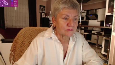 Snapshot of roxana_brooks chatting on 01/14/25, 05:45 Roxana online show from 01/14/25, 05:45