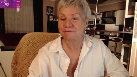 Snapshot of roxana_brooks chatting on 01/14/25, 08:48 Roxana online show from 01/14/25, 08:48