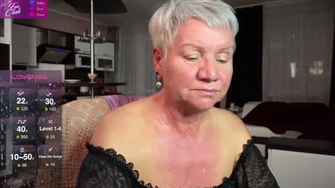 Snapshot of roxana_brooks chatting on 01/24/25, 06:14 Roxana online show from 01/24/25, 06:14