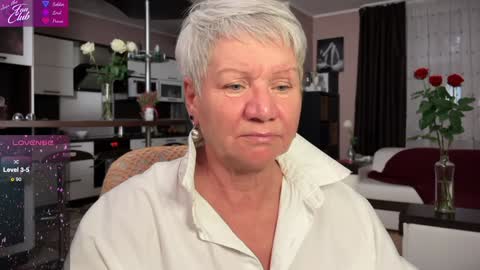 Snapshot of roxana_brooks chatting on 02/03/25, 03:06 Roxana online show from 02/03/25, 03:06