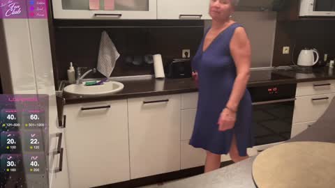 Snapshot of roxana_brooks chatting on 02/06/25, 04:14 Roxana online show from 02/06/25, 04:14